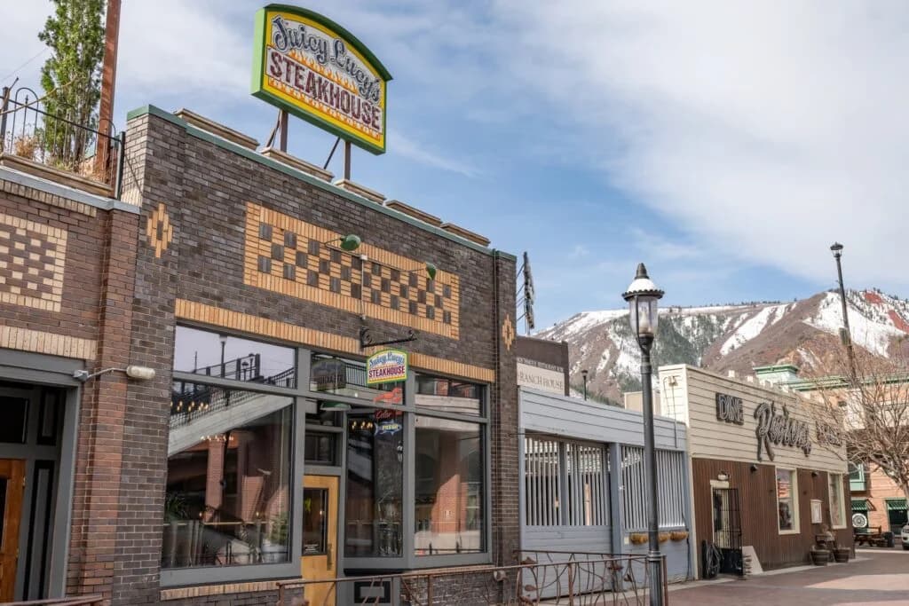 Farm-to-table dining and craft breweries in Glenwood Springs